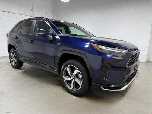 2024 Toyota RAV4 Prime SE