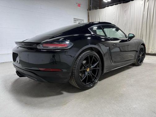 2023 Porsche 718 Cayman PRISTINE CONDITION- SHOWROOM NEW BIG OPTION 718