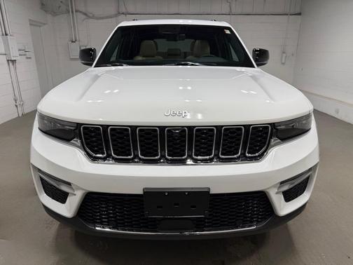Bright White Clearcoat 2025 Jeep Grand Cherokee Limited