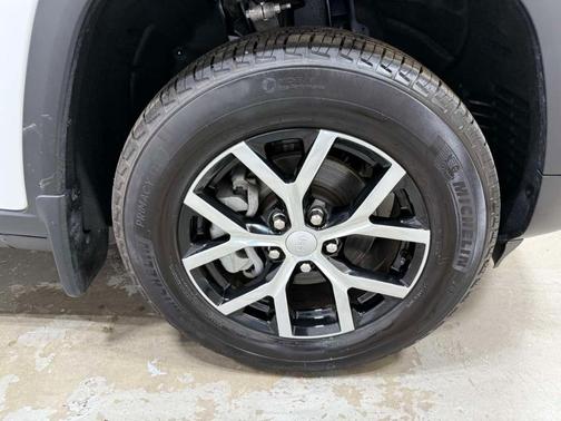 Bright White Clearcoat 2025 Jeep Grand Cherokee Limited