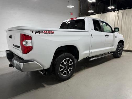 2014 Toyota Tundra SR5