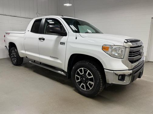 2014 Toyota Tundra SR5