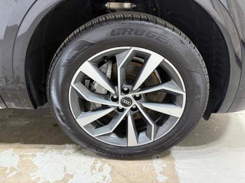 2023 Audi Q5 45 S line quattro Premium