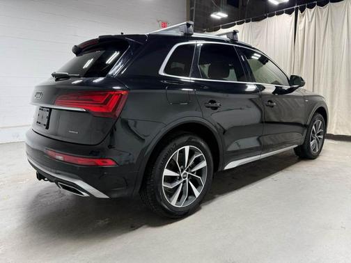 2023 Audi Q5 45 S line quattro Premium