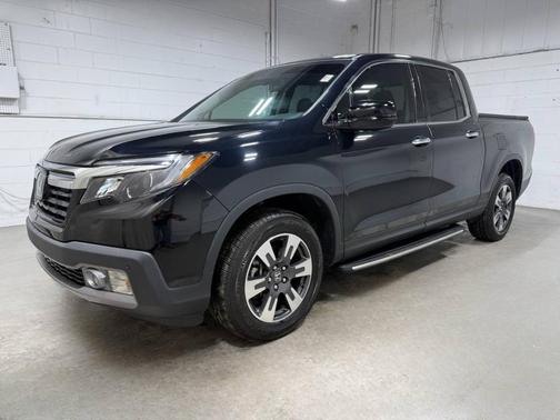 Crystal Black Pearl 2019 Honda Ridgeline RTL-E