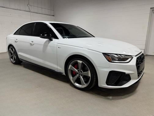 2024 Audi A4 45 S line quattro Premium