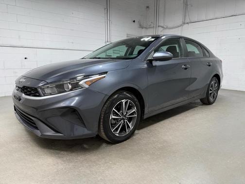 Gravity Gray 2024 Kia Forte LXS