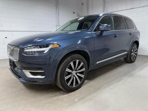 2024 Volvo XC90 B6 Plus Bright Theme 7-Seater