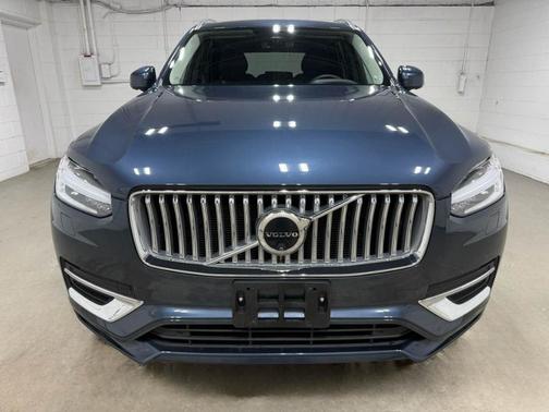 2024 Volvo XC90 B6 Plus Bright Theme 7-Seater