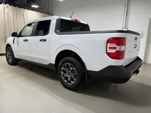 Oxford White 2023 Ford Maverick XLT- ONE OWNER EXTRA CLEAN!!