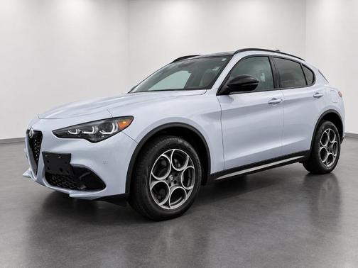 Moonlight Gray Metallic 2025 Alfa Romeo Stelvio LOADED