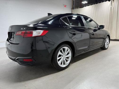 2018 Acura ILX LOW MILES! 35MPG!