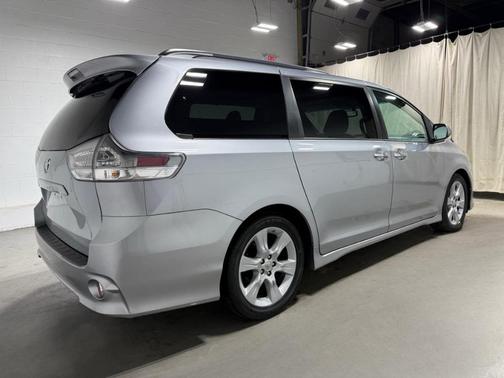 2014 Toyota Sienna SE
