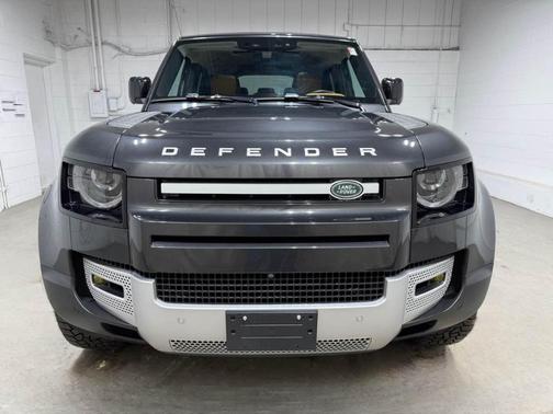 2023 Land Rover Defender First Edition