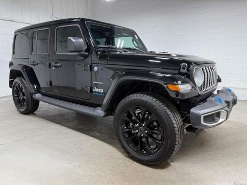 Black Clearcoat 2024 Jeep Wrangler 4xe Sahara