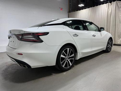2021 Nissan Maxima SV
