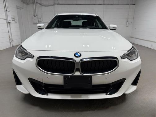 2025 BMW 230 i xDrive