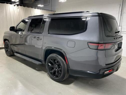 Metallic 2024 Jeep Wagoneer L Series II