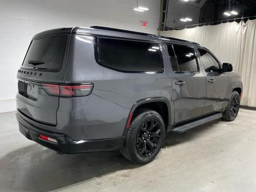 Metallic 2024 Jeep Wagoneer L Series II