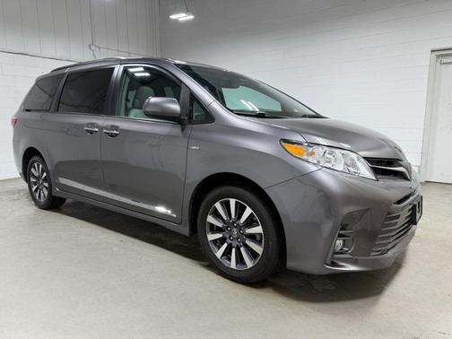 2018 Toyota Sienna XLE Premium