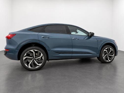 Plasma Blue Metallic 2024 Audi Q8 e-tron S line Premium