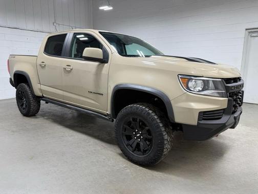 Sand Dune Metallic 2022 Chevrolet Colorado ZR2