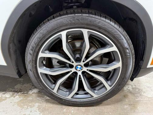 2023 BMW X4 xDrive30i