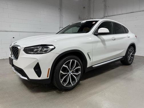 2023 BMW X4 xDrive30i