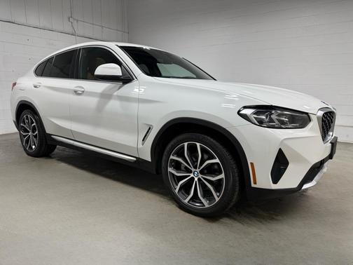 2023 BMW X4 xDrive30i