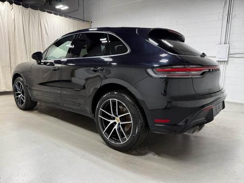 2023 Porsche Macan PACKAGE PLUS MSRP 72 010
