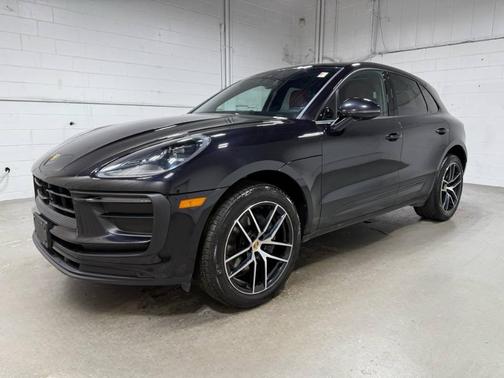 2023 Porsche Macan PACKAGE PLUS MSRP 72 010