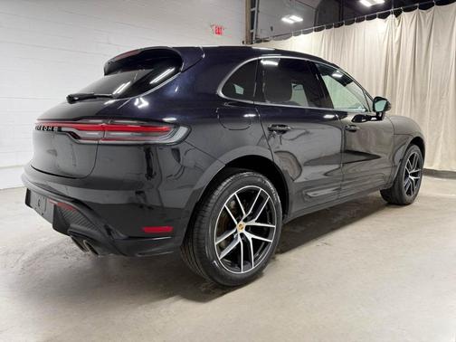 2023 Porsche Macan PACKAGE PLUS MSRP 72 010