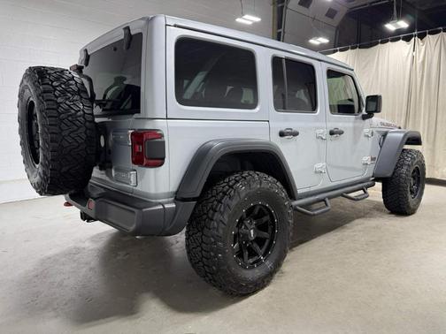Silver Zynith Clearcoat 2024 Jeep Wrangler Rubicon