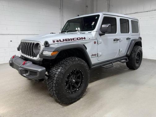 Silver Zynith Clearcoat 2024 Jeep Wrangler Rubicon