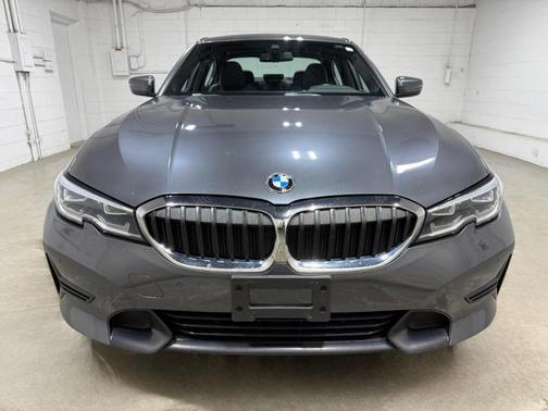 2019 BMW 330 i xDrive