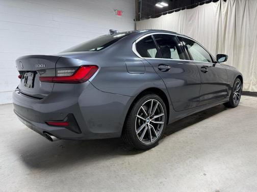 2019 BMW 330 i xDrive