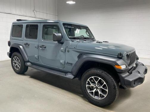 Anvil Clearcoat 2024 Jeep Wrangler Sport