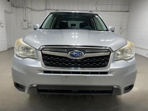 Ice Silver Metallic 2015 Subaru Forester 2.5i Premium