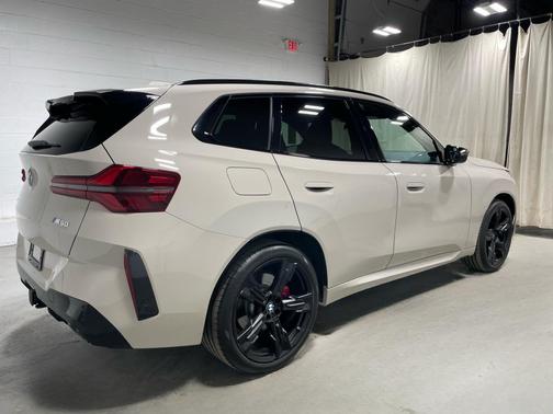 Dune 2025 BMW X3 M50 xDrive