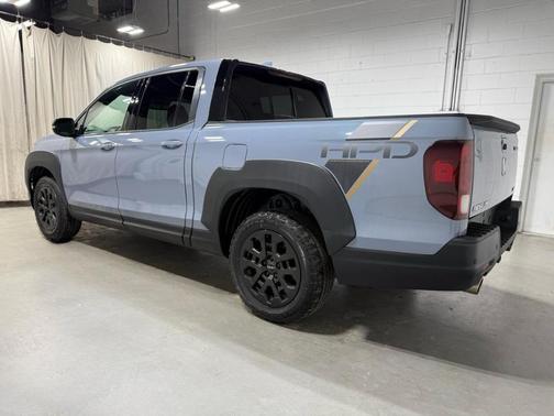 2022 Honda Ridgeline Black Edition