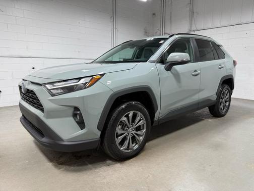 2022 Toyota RAV4 Hybrid XLE Premium