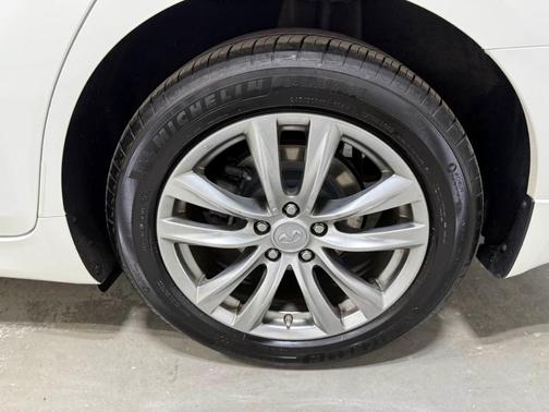 2015 INFINITI Q70 3.7X