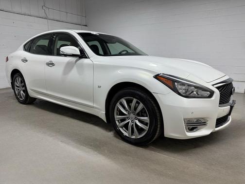 2015 INFINITI Q70 3.7X