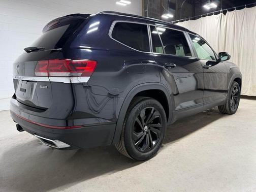 2022 Volkswagen Atlas 3.6L SE w/Technology