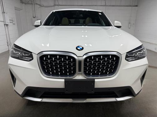 Alpine White 2023 BMW X4 xDrive30i