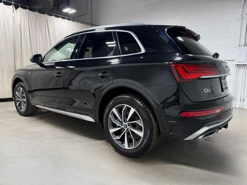 2023 Audi Q5 45 S line quattro Premium