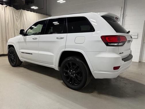 2022 Jeep Grand Cherokee WK Laredo