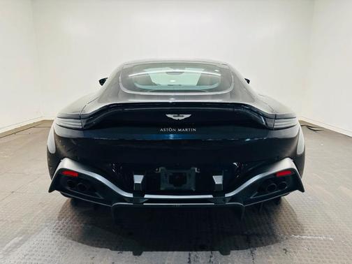 2020 Aston Martin Vantage Base