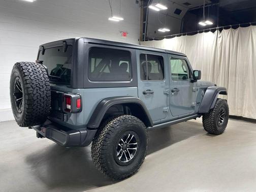 Anvil Clearcoat 2025 Jeep Wrangler Sport