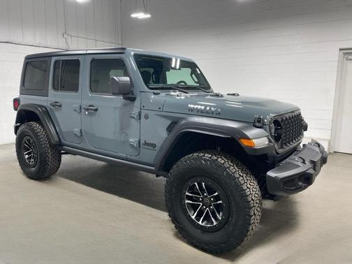 Anvil Clearcoat 2025 Jeep Wrangler Sport
